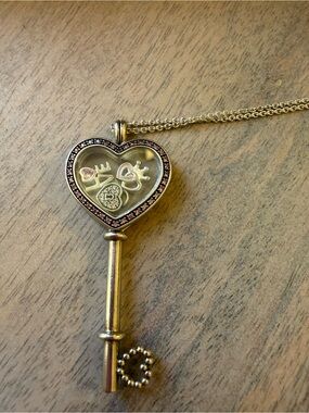 Pandora adjustable Heart Key Pendant Necklace with 3 mini charms  - Silver Tone